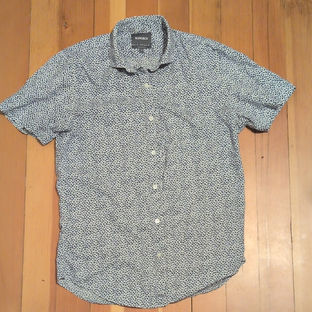 Bonobos Men's Casual Button Down Shirt in White and Navy
